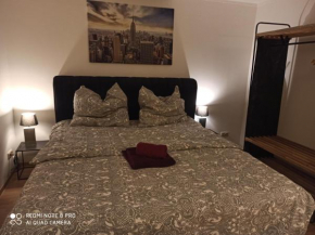 Sky Night Guest House, Düren